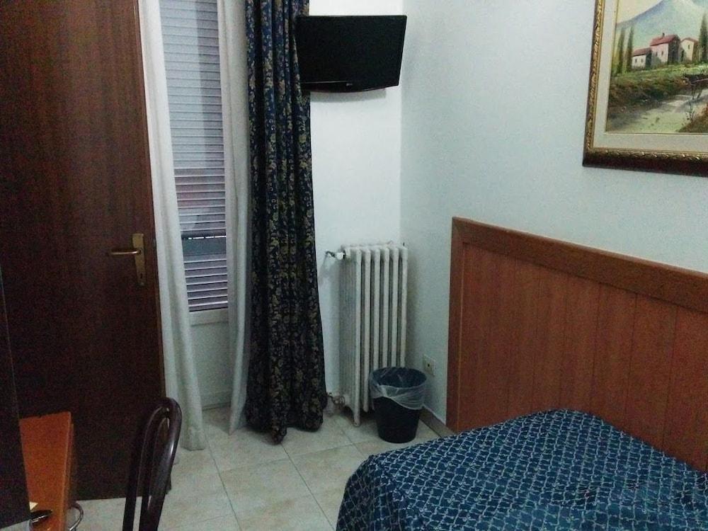 Hotel Aurelia Milano Centrale Eksteriør bilde